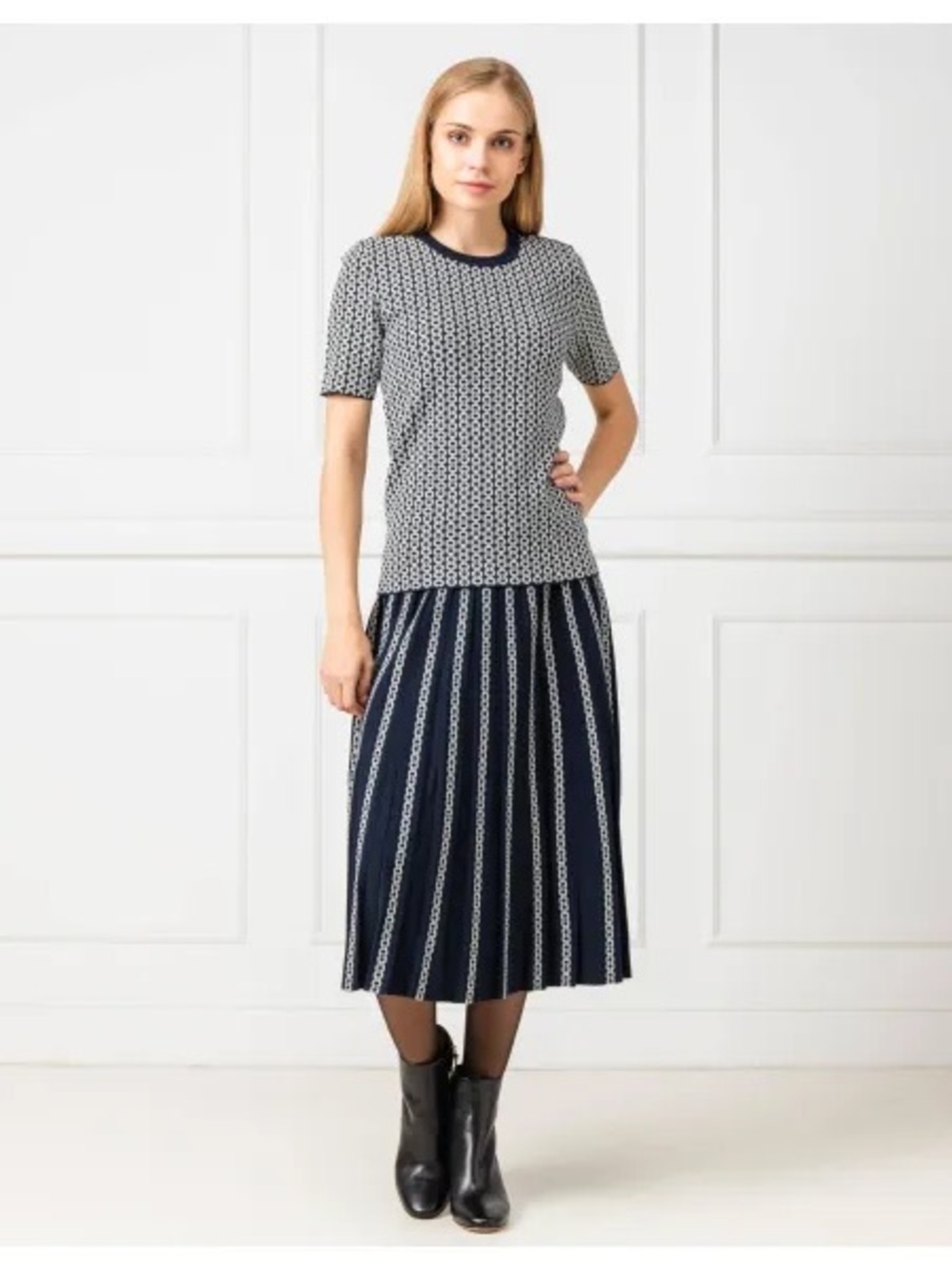Tory Burch | Gemini Link Jacquard Knit Short Sleeve Sweater | Navy & Ivory | S